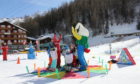 Kids Village der Schweizer Skischule Saas-Fee
