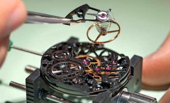 Introductory course in watchmaking 